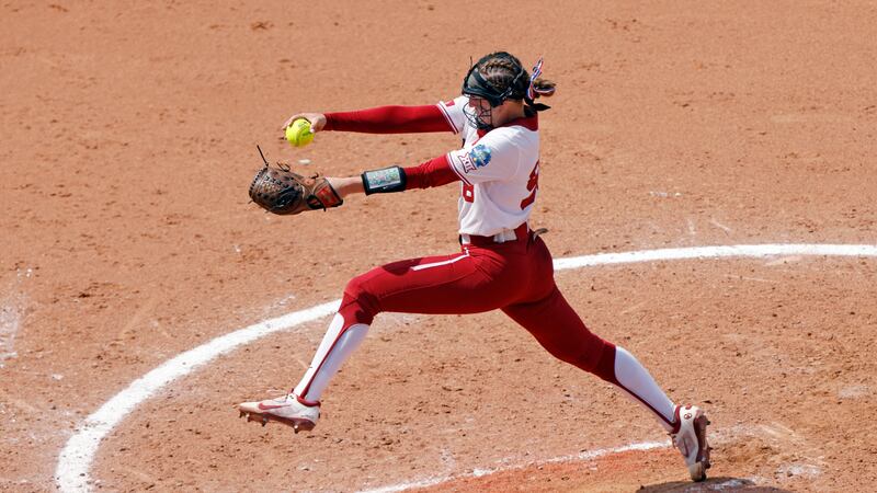 Oklahoma's Jordyn Bahl pitches against Stanford during the fifth inning of an NCAA softball...